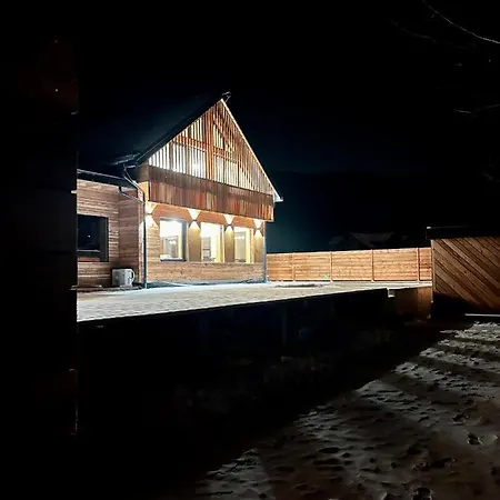 Alpehytte Vagusbouda / Hogo& Loučná nad Desnou