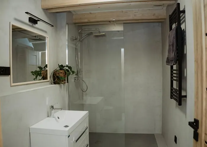 Domek alpejski Vagusbouda / Hogo& *